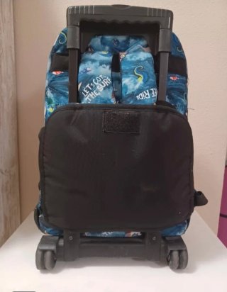 Mochila Totto con ruedas y diseño