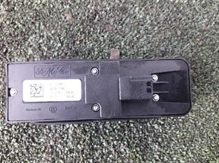 Volvo 206119 30710783 mando elevalunas del izq c30