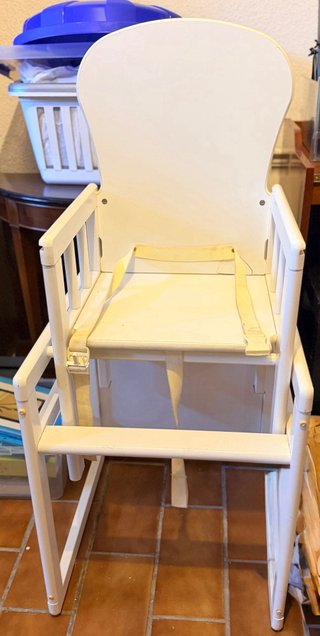 Trona convertible en mesa y silla para bebé