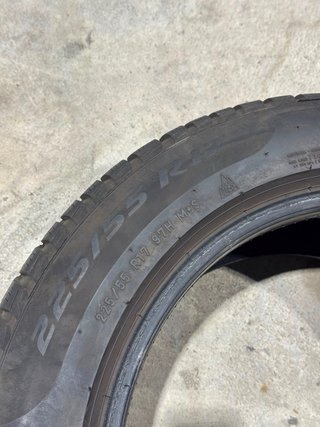 Neumáticos Pirelli Sottozero 225/55 17.