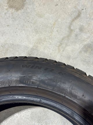 Neumáticos Pirelli Sottozero 225/55 17.