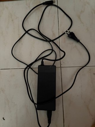 Cargador Patinete Eléctrico