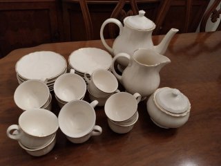 Vajilla San Claudio Porcelana Blanca y Oro