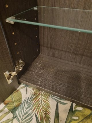 Armario baño madera con baldas cristal