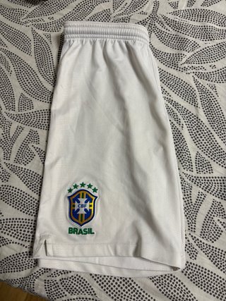Pantalón Corto Fútbol Brasil. Talla L de niño
