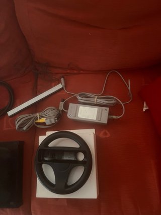 Consola Nintendo Wii Negra y Roja