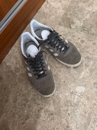 Adidas Gazelle grises