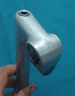 Potencia de bicicleta corta