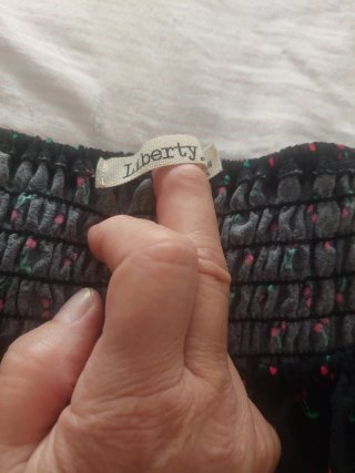 Vestido Liberty Love Negro con Estampado de Cereza