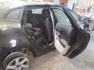 Volvo V40 2014
