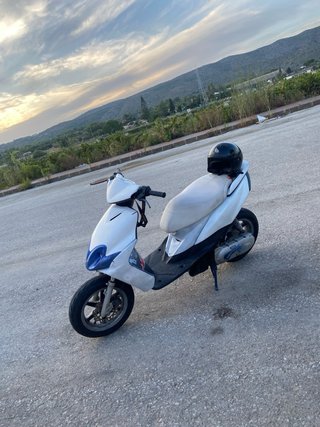 Yamaha Jog R Scooter