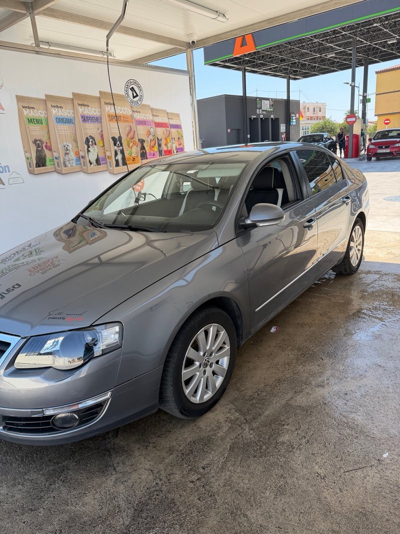 Volkswagen Passat 2007 - foto 1