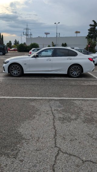 BMW Serie 3 320e. 2022