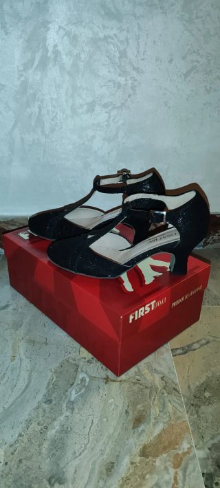Scarpe da ballo First Dance nere tacco 5 cm