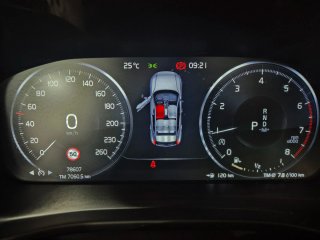 Volvo XC40 2022