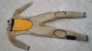 Traje de surf Billabong negro