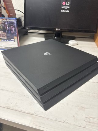 Ps4 pro 1tb + mando + juegos