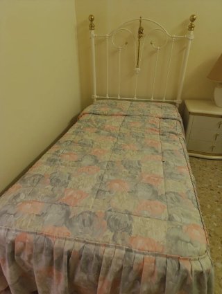 Juego de 2 Camas Blancas con Estructura Metálica