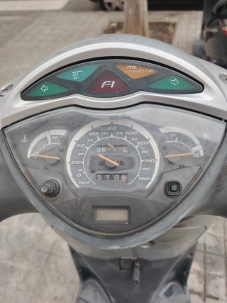 Honda SH 125 Plata 2005 + Baúl Shad