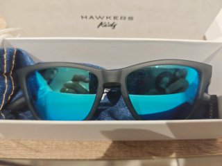 Gafas Hawkers niñ@ color negro y azul.