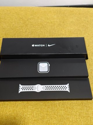 Apple Watch Nike Sport 40mm Gris/Blanco
