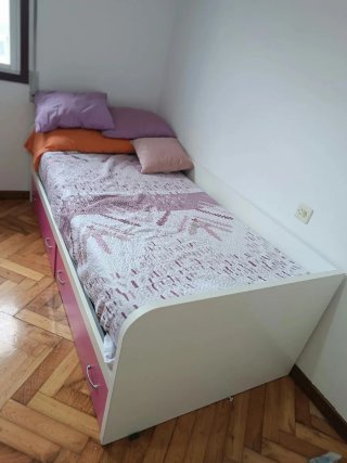 Cama individual con cajones