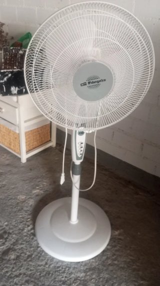 Ventilador de pie Orbegozo blanco