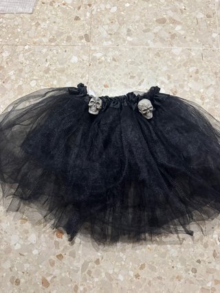 Tutú negro con calaveras