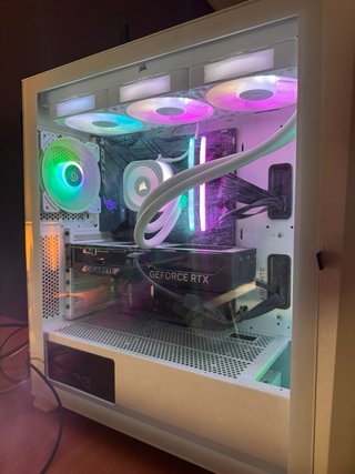 Ordenador de torre en perfecto estado