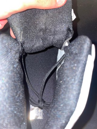 Zapatillas deportivas altas negras y blancas