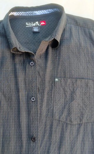 Camisa Quiksilver Negra cuadrosTalla L/M