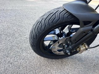 Aprilia SR Motard 125cc Scooter Negra/Roja