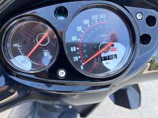Aprilia SR Motard 125cc Scooter Negra/Roja