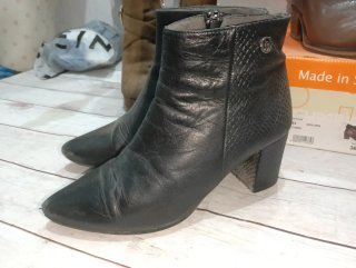 Lote de Botines Xti Marrones y Negros Talla 36