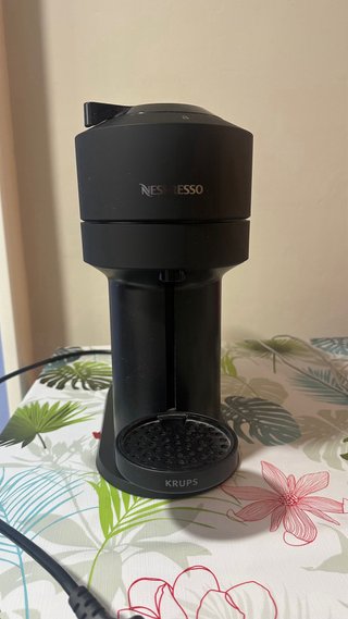 Cafetera Nespresso Krups Vertuo Next Negra