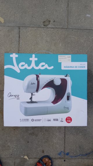 Maquina de coser Jata Génesis 695 (Modelo MC695)