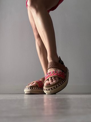 Sandalias Cuero Boho Étnicas Marrón y Rosa
