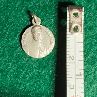 Medalla relicario antigua Padre Damián de Molokai