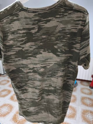 Camiseta Hollister Camuflaje Talla M