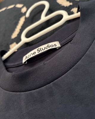 Acne Studios Camiseta Manga Larga Stockholm 1996