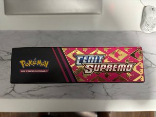 Caja Pokémon Colección Premium Zamazenta