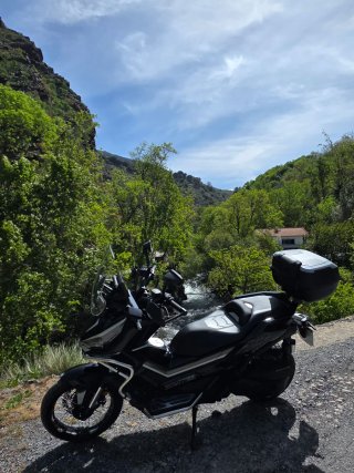 Zontes 368G Maxi Scooter Negra