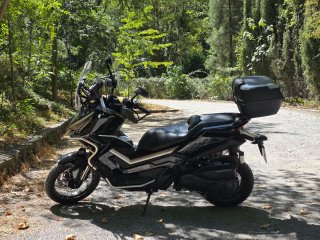 Zontes 368G Maxi Scooter Negra
