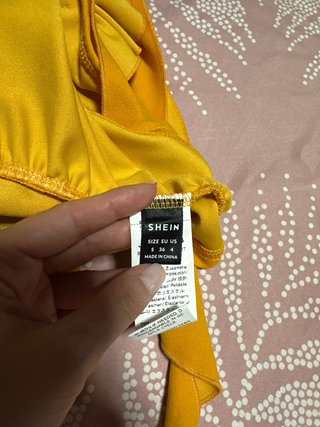 Top NUEVO SHEIN amarillo talla S