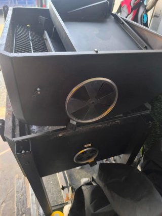 Barbacoa Carbón Char Broil y rodicio brasileño