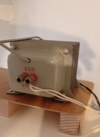 Transformador Corriente 125-220V 2500W