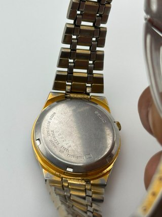 Seiko 5 Automático 7S26-3100 Mens Watch Gold tone