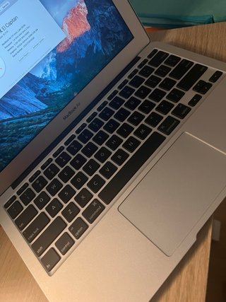 MacBook Air 11 (Late 2010)