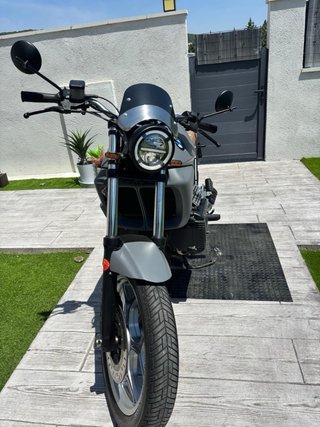 BMW K 75 Naked Gris y Marrón