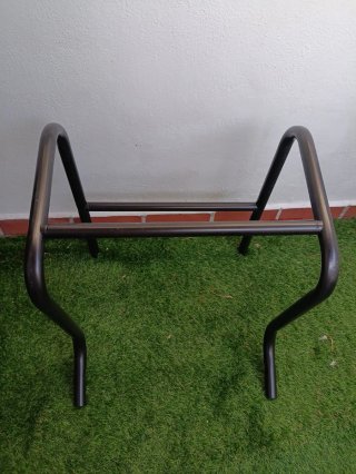 Soporte metálico para silla o sillón